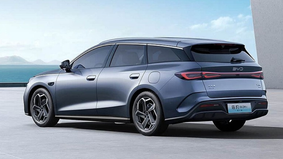 بی وای دی سیل 06 DM-i تراول ادیشن